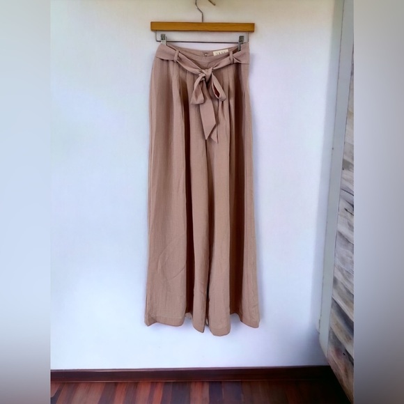 SOLD Lost + Wander Wide Leg Pink Palazzo Pants, high waist pleated EUC Medium - Picture 12 of 14